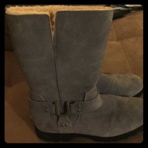 Grey uggs in a size 10. Perfect condition!